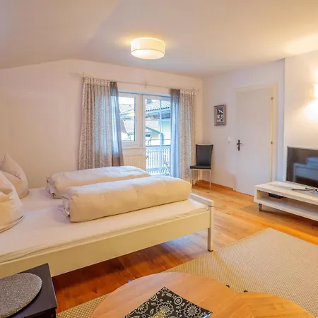 Rosenberger I Und Ii شقة *